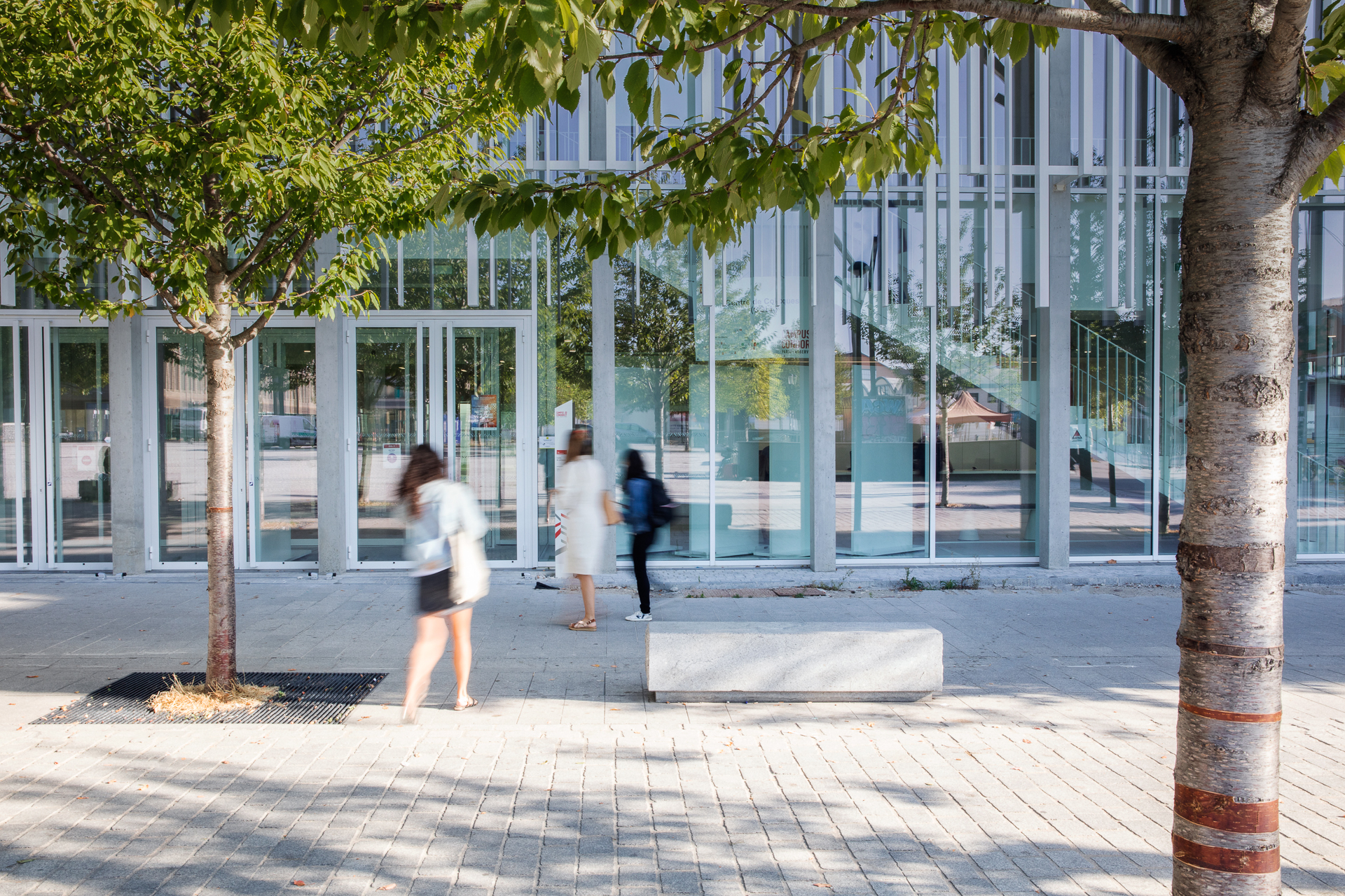 Centre de colloques, entrée
